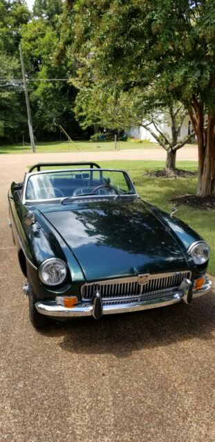 MGB Roadster 1966 image number 1