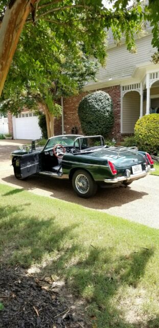 MGB Roadster 1966 image number 11