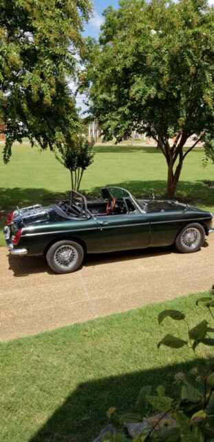 MGB Roadster 1966 image number 16