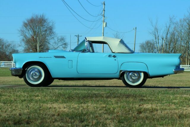 Ford Thunderbird 1957 image number 2