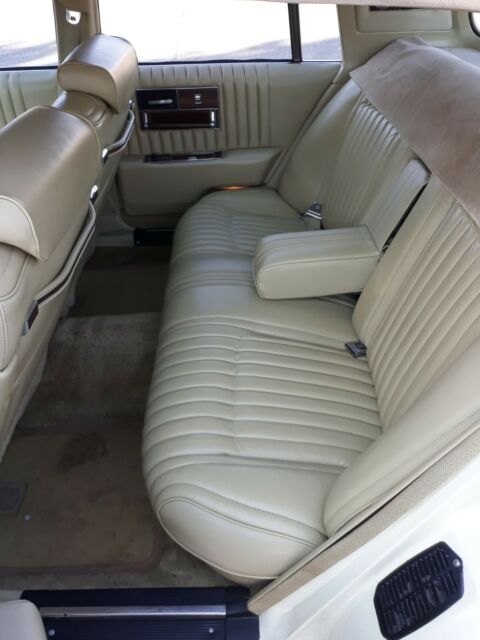 Cadillac Seville 1976 image number 47