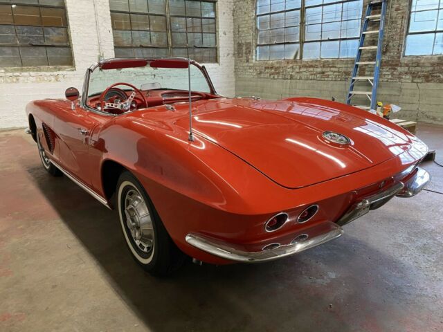 Chevrolet Corvette 1962 image number 21