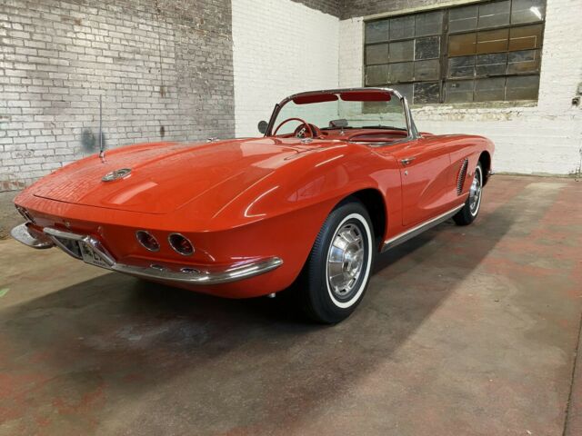 Chevrolet Corvette 1962 image number 22