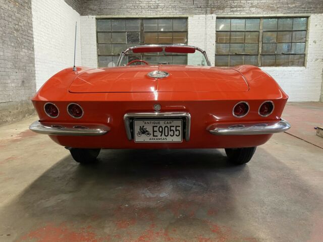 Chevrolet Corvette 1962 image number 24