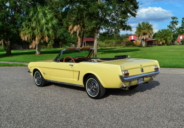 Ford Mustang 1965 image number 2