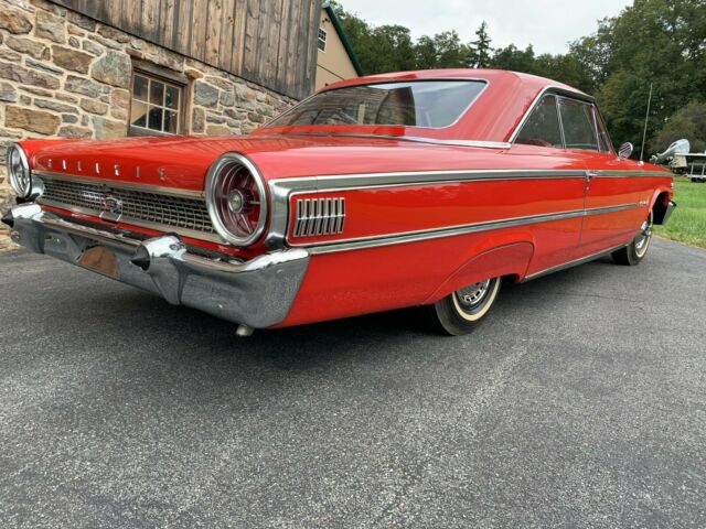 Ford Galaxie 1964 image number 28