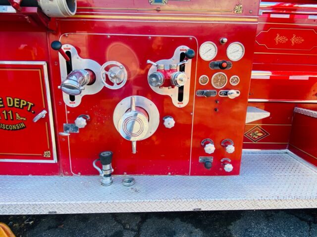 American LaFrance Fire Truck 1948 image number 17