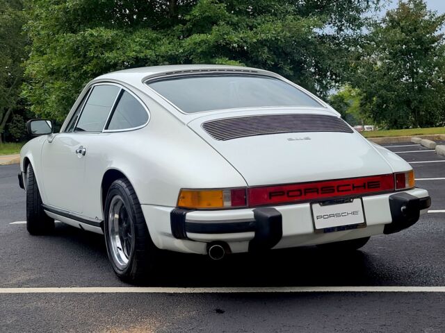 Porsche 911 1974 image number 3