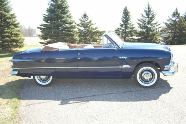 Ford Custom 2DR Convertible 1951 image number 28