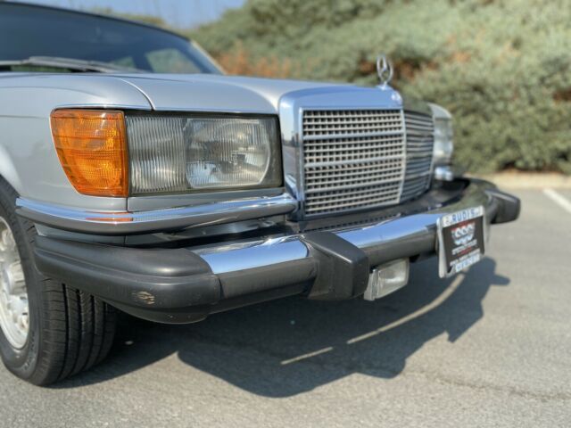 Mercedes-Benz 400-Series 1979 image number 20