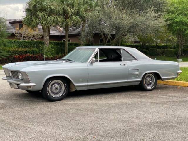 Buick Riviera 1964 image number 1