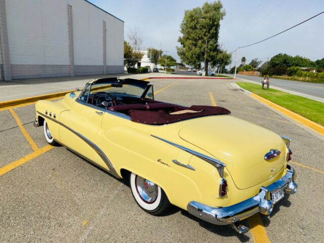 Buick Super 1952 image number 25