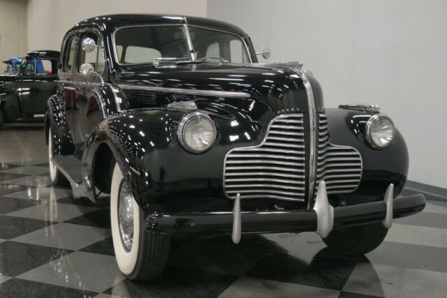 Buick Series 80 1940 image number 18