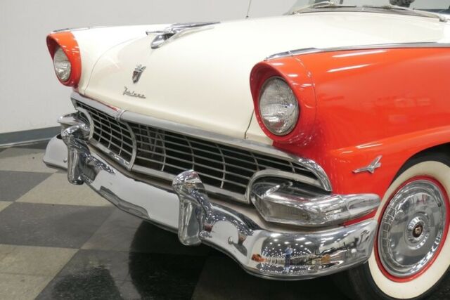 Ford Fairlane 1956 image number 22