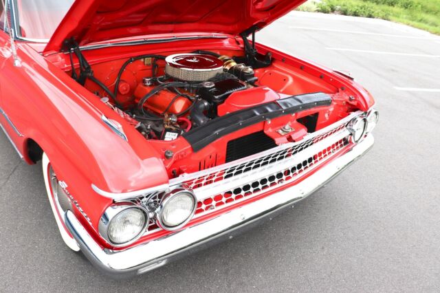 Ford Galaxie 1961 image number 15