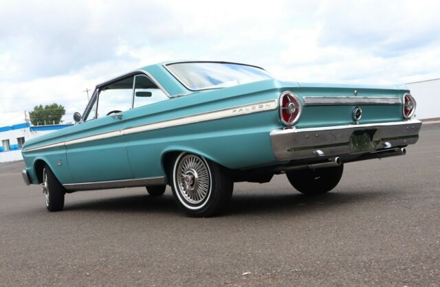 Ford Falcon 1965 image number 35