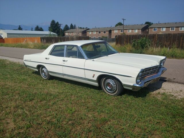 Ford Galaxie 1967 image number 0