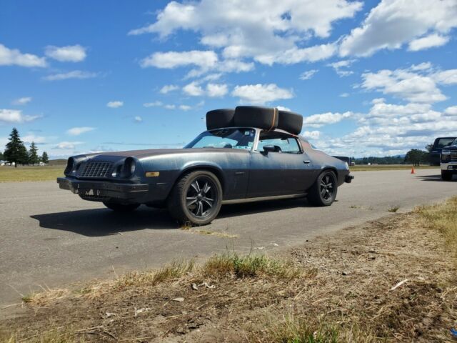 Chevrolet Camaro 1975 image number 2