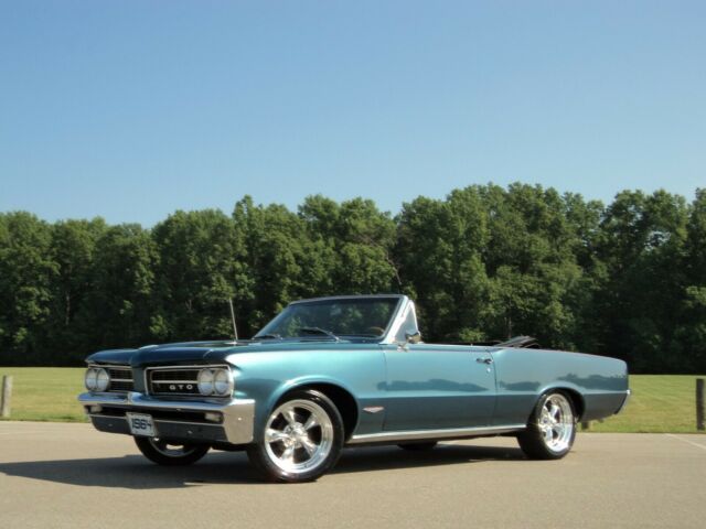 Pontiac GTO 1964 image number 0