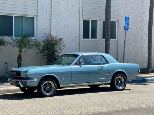 Ford Mustang 1966 image number 2