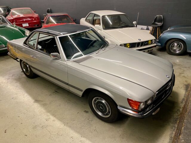 Mercedes-Benz SL-Class 1972 image number 1