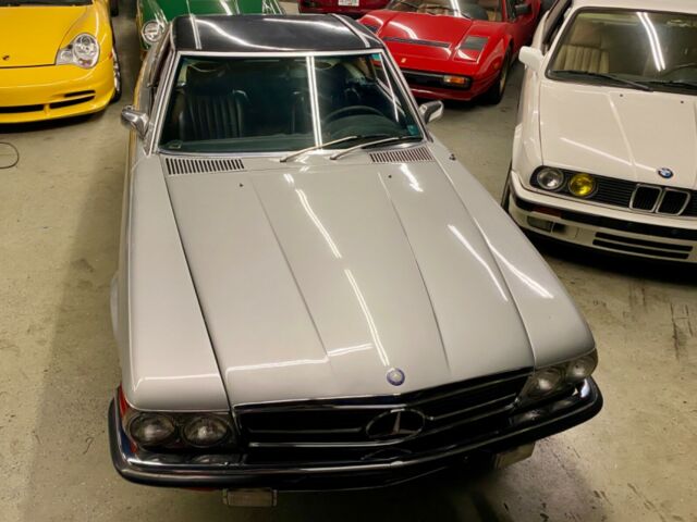 Mercedes-Benz SL-Class 1972 image number 21