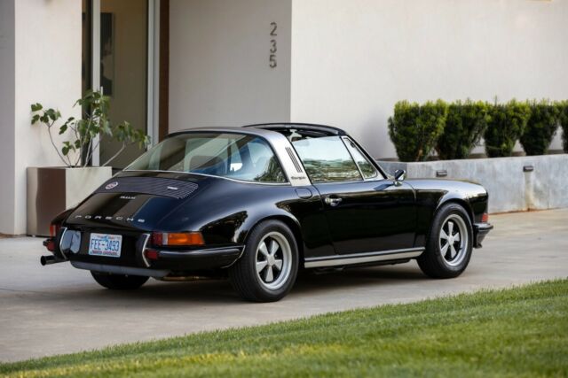 Porsche 911 1972 image number 13