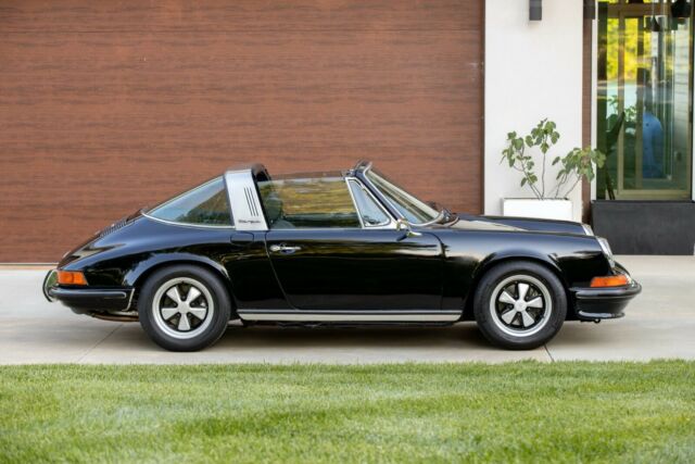 Porsche 911 1972 image number 17