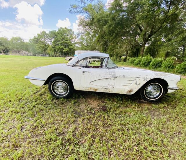 Chevrolet Corvette 1958 image number 16