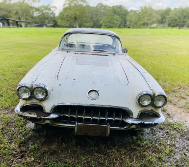 Chevrolet Corvette 1958 image number 17