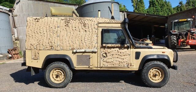 Land Rover defender 110 1973 image number 31