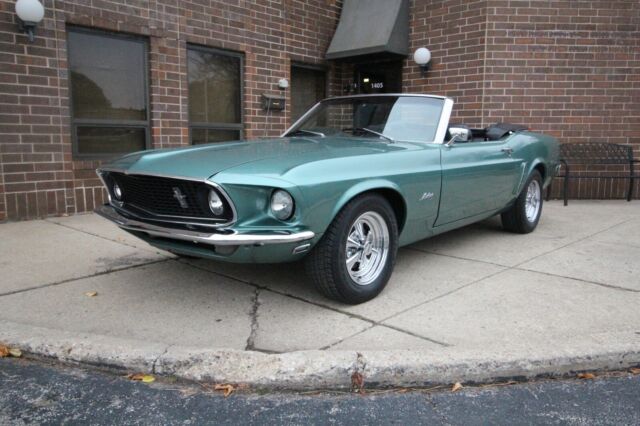 Ford Mustang 1969 image number 0