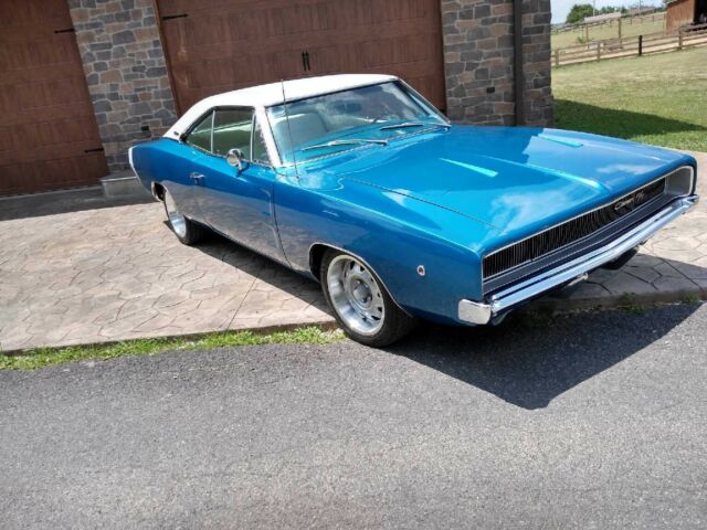 Dodge Charger RT 1968 image number 2