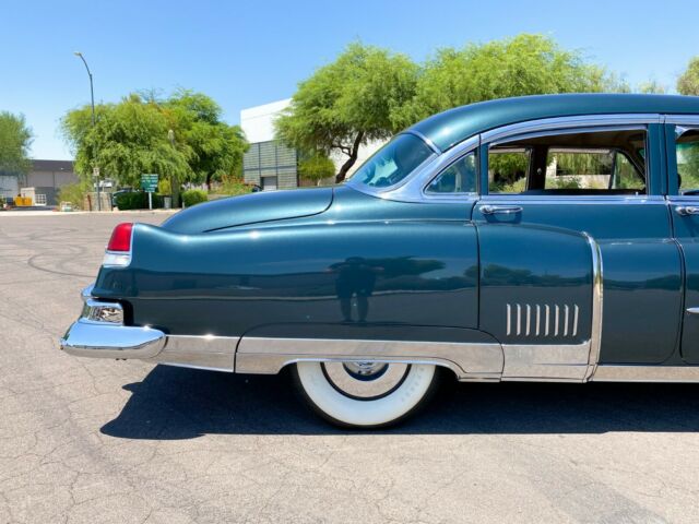 Cadillac Fleetwood 1953 image number 13