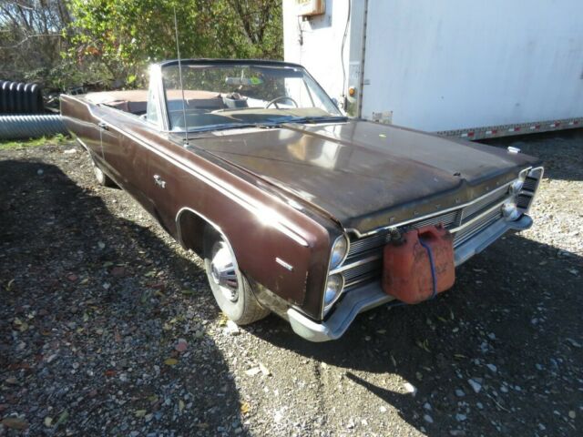 Plymouth Fury 1967 image number 0