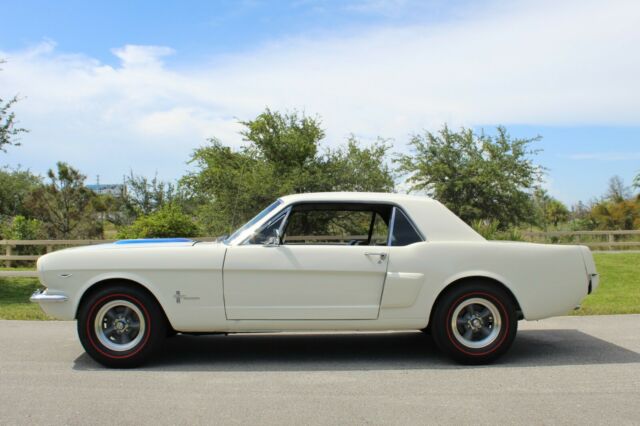 Ford Mustang 1965 image number 1