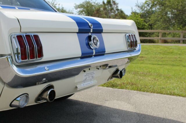 Ford Mustang 1965 image number 7