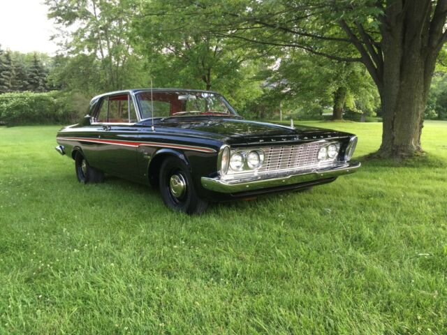 Plymouth Fury 1963 image number 0