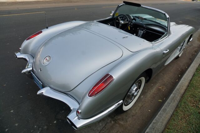 Chevrolet Corvette 283/270HP 2x4V V8 Convertible 1959 image number 17