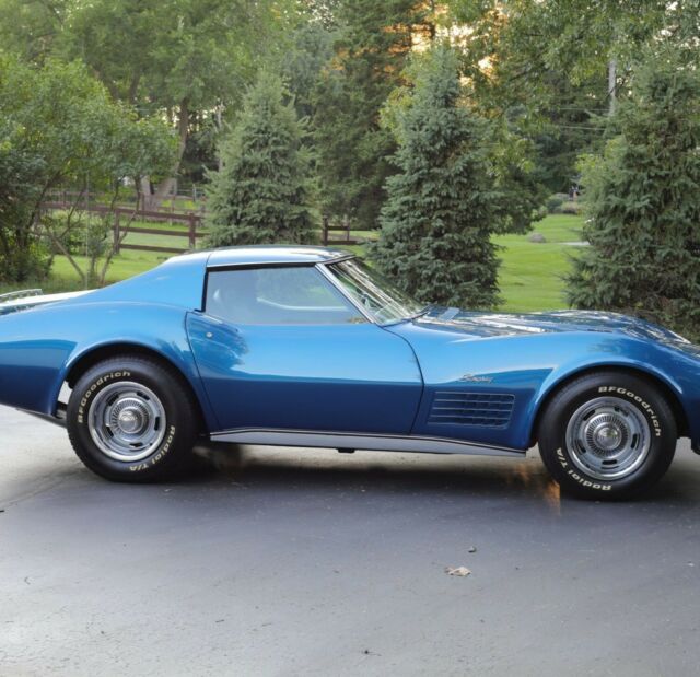 Chevrolet Corvette 1970 image number 16