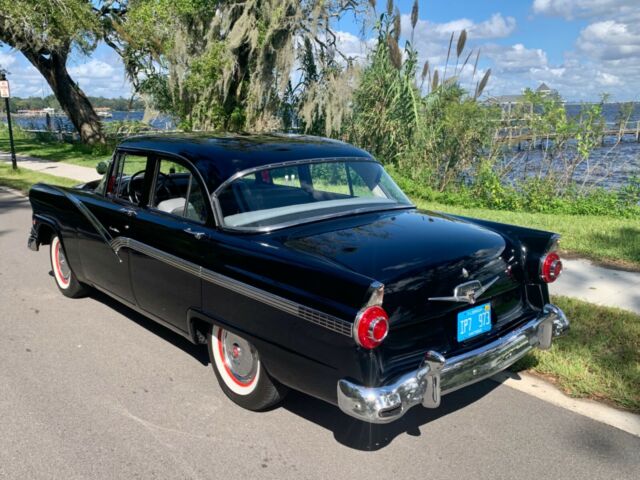 Ford Fairlane 1956 image number 27