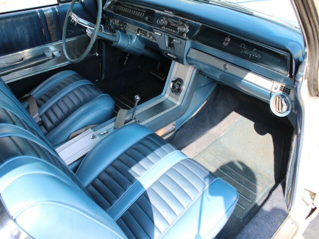 Oldsmobile Starfire 1962 image number 7