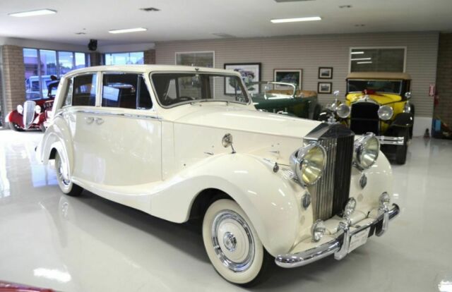 Rolls-Royce Silver Wraith 1951 image number 26