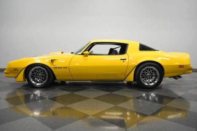 Pontiac Firebird 1978 image number 2