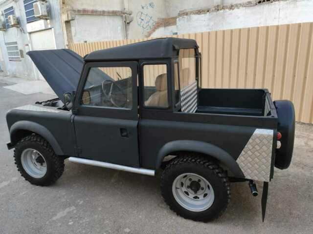 Land Rover Defender 1973 image number 10