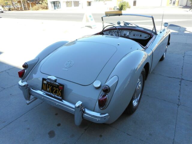 MG MGA 1960 image number 13