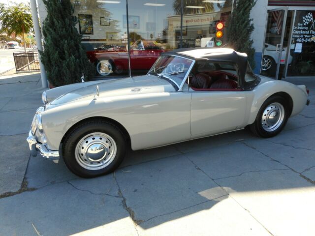 MG MGA 1960 image number 4