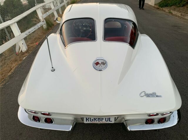 Chevrolet Corvette 1963 image number 23