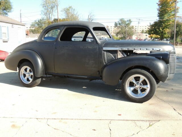 Chevrolet Special Deluxe 1940 image number 1