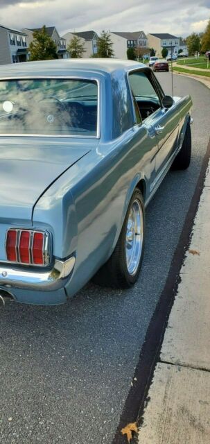 Ford Mustang 1965 image number 23